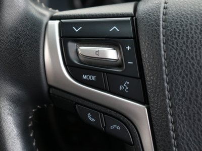صورة مصغرة 46 لـ 2020 Toyota LAND CRUISER 200