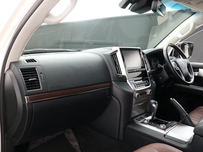 صورة مصغرة 64 لـ 2020 Toyota LAND CRUISER 200