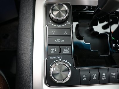صورة مصغرة 68 لـ 2020 Toyota LAND CRUISER 200
