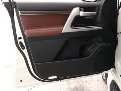 صورة مصغرة 62 لـ 2020 Toyota LAND CRUISER 200