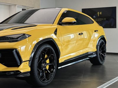 LAMBORGHINI URUS - 5
