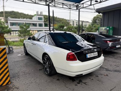 ROLLS-ROYCE GHOST - 6