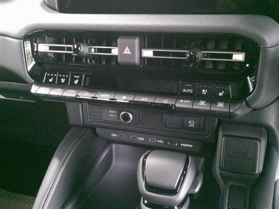 2026 Toyota LAND CRUISER 250 — миниатюра 13