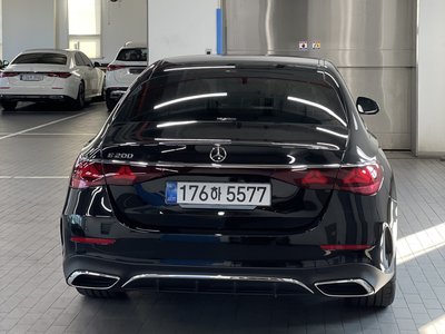 MERCEDES-BENZ E-CLASS - 2