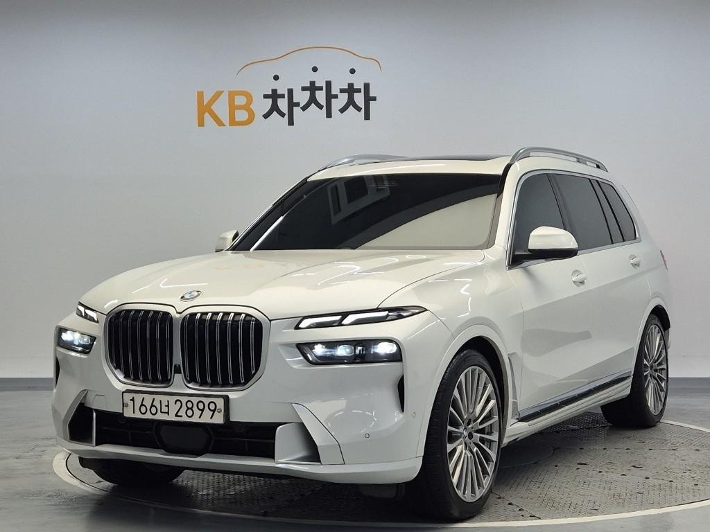 BMW X7 - View 1