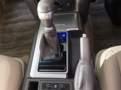 2022 Toyota LAND CRUISER PRADO 缩略图 12