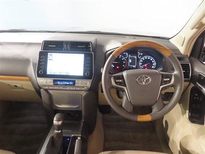 صورة 8 لـ 2022 Toyota LAND CRUISER PRADO
