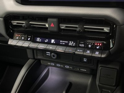 TOYOTA LAND CRUISER 250 - 8