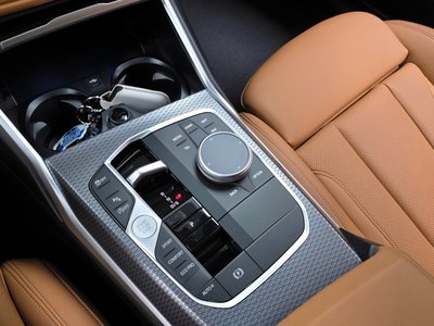 2024 BMW 3 SERIES photo 9