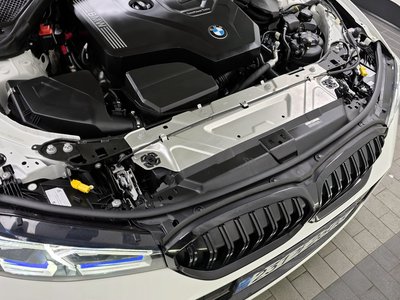 2024 BMW 3 SERIES photo 7