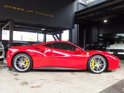 FERRARI 488 - 9