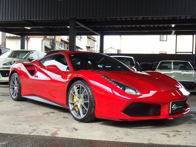 FERRARI 488 - 8
