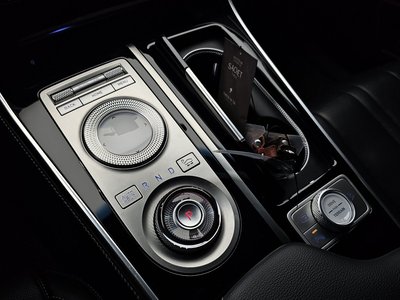 صورة 9 لـ 2021 Genesis GV80