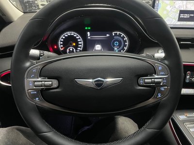 صورة 4 لـ 2024 Genesis GV70