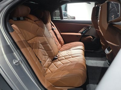 2025 BMW 7 SERIES — миниатюра 18