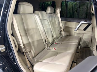 TOYOTA LAND CRUISER PRADO - 9
