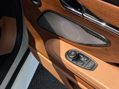 2024 Aston Martin DB12 VOLANTE 照片 13