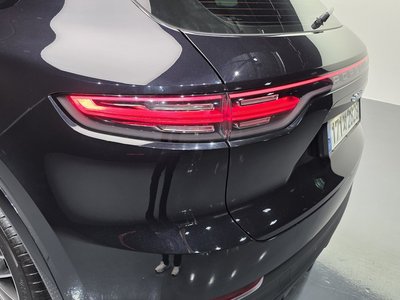 PORSCHE CAYENNE - 10