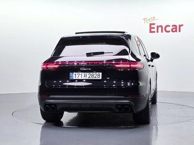 PORSCHE CAYENNE - 4