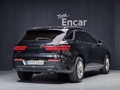صورة 3 لـ 2021 Genesis GV70