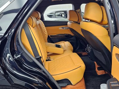 2021 Genesis GV70 — миниатюра 18