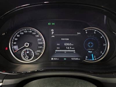 2021 Genesis GV70 — миниатюра 11
