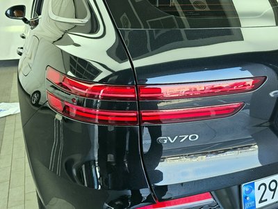 صورة 10 لـ 2021 Genesis GV70