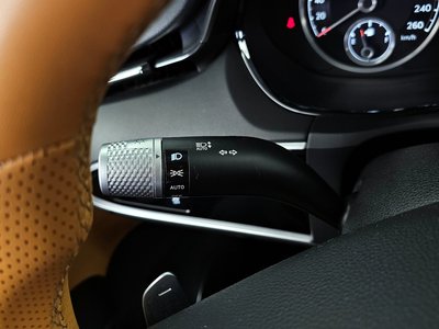 2021 Genesis GV70 — миниатюра 27