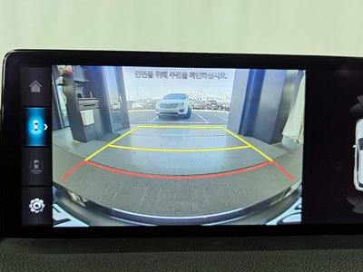 2021 Genesis GV70 — миниатюра 21