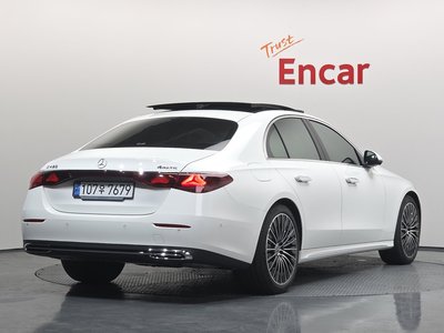 MERCEDES-BENZ E-CLASS - 3