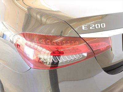 MERCEDES-BENZ E-CLASS - 9