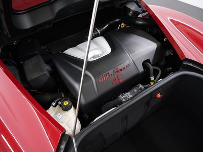 صورة 6 لـ 2015 ALFA Romeo 4C