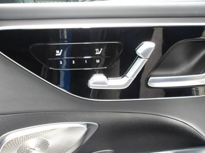 2025 Mercedes-BENZ C-CLASS AMG photo 10