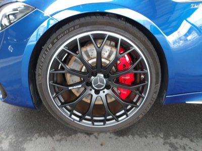 2025 Mercedes-BENZ C-CLASS AMG photo 4