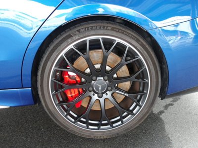 2025 Mercedes-BENZ C-CLASS AMG photo 5