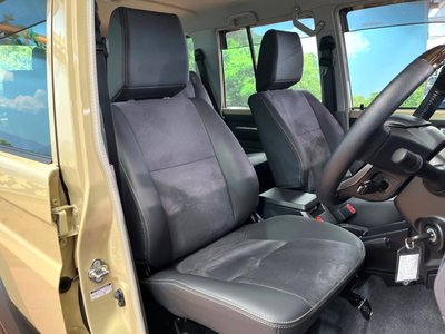 TOYOTA LAND CRUISER 70 - 10