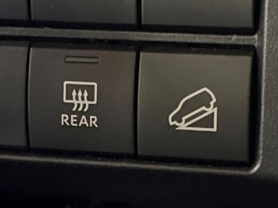 TOYOTA LAND CRUISER 70 - 7