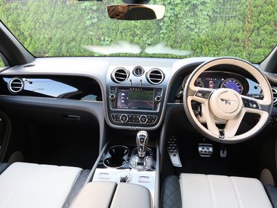 صورة مصغرة 13 لـ 2019 Bentley BENTAYGA