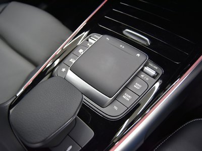 2022 Mercedes-BENZ GLB AMG — миниатюра 16