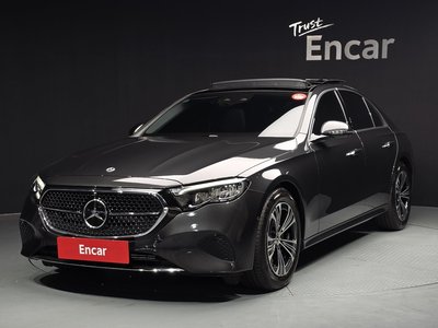 MERCEDES-BENZ E-CLASS - 1