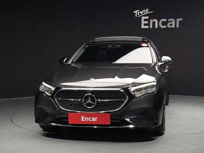 MERCEDES-BENZ E-CLASS - 2