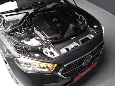 MERCEDES-BENZ E-CLASS - 7