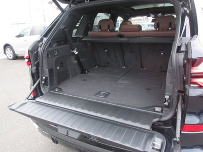 2025 BMW X5 缩略图 32