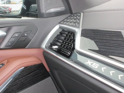 2025 BMW X5 缩略图 42