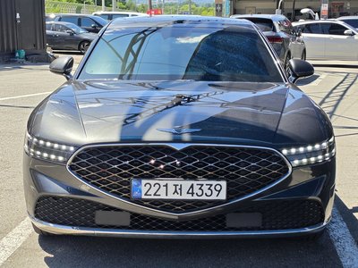 صورة 2 لـ 2022 Genesis G90 (RS4)
