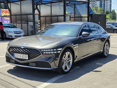 صورة 1 لـ 2022 Genesis G90 (RS4)