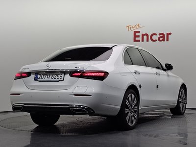 صورة 4 لـ 2023 Mercedes-BENZ E-CLASS