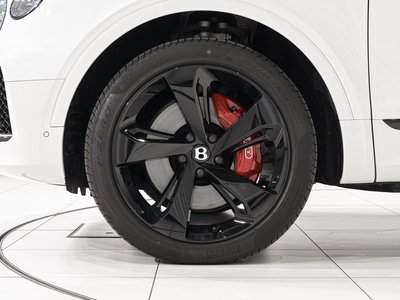 BENTLEY BENTAYGA - 7
