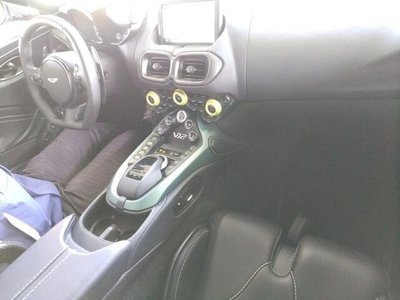 ASTON MARTIN VANTAGE - 3
