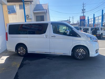 TOYOTA GRAND ACE - 5